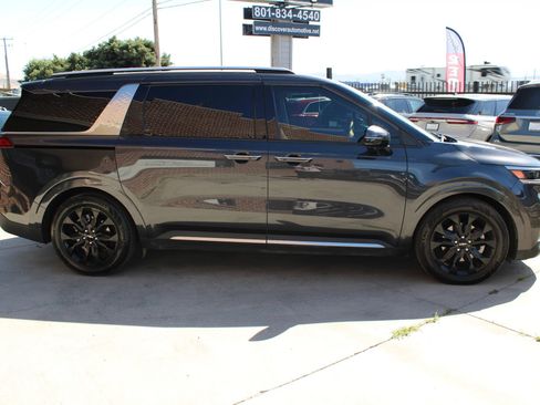 Used 2024 Kia Carnival SX FWD image 6