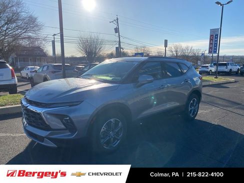Used 2023 Chevrolet Blazer LT image 9