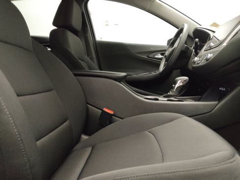Used 2025 Chevrolet Malibu LS FWD image 21