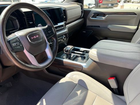 Used 2023 GMC Sierra 1500 SLT w/ SLT Premium Package AWD/4WD image 16