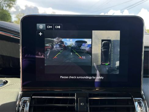 Used 2019 Lincoln Navigator L Reserve AWD/4WD image 27