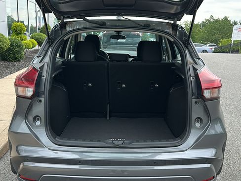 Certified 2023 Nissan Kicks SV FWD image 6