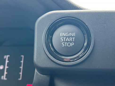 Certified 2025 Toyota Tacoma SR5 AWD/4WD image 20