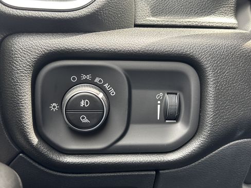 New 2026 RAM 1500 Express AWD/4WD image 27