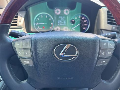Used 2010 Lexus LX 570 4WD image 8