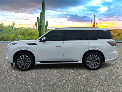 New 2026 INFINITI QX80 Luxe image 8