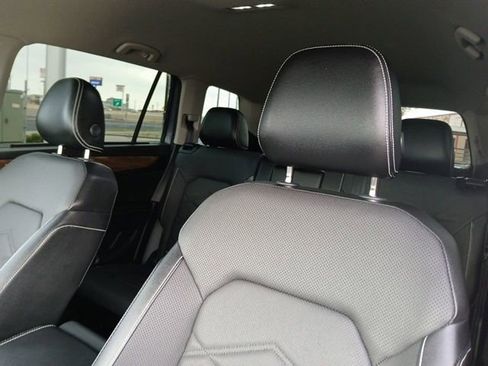 Used 2024 Volkswagen Atlas SE w/ Black Wheel Package image 30