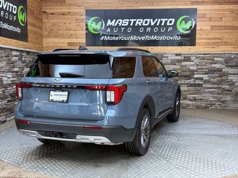 Used 2025 Ford Explorer Active w/ Active Comfort Package AWD/4WD image 10