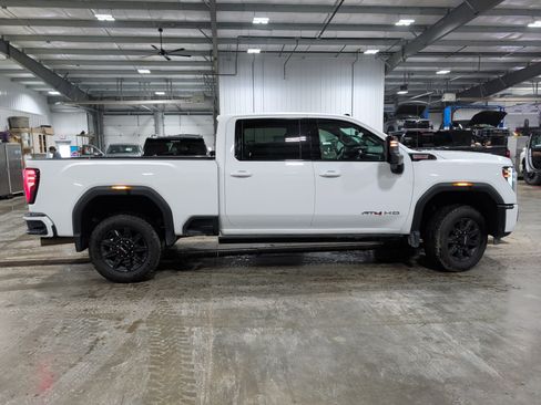 Used 2024 GMC Sierra 3500 AT4 w/ AT4 Premium Plus Package image 2