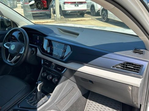 Certified 2023 Volkswagen Taos SE FWD image 37