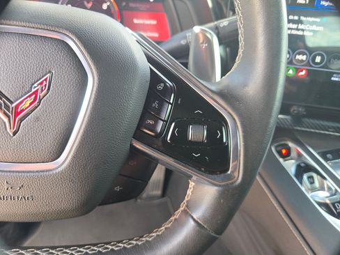 Used 2022 Chevrolet Corvette Stingray Preferred Conv w/ Z51 Performance Package RWD image 17