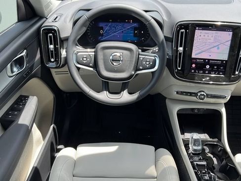 New 2026 Volvo XC40 B5 Plus w/ Protection Package Premier AWD/4WD image 11