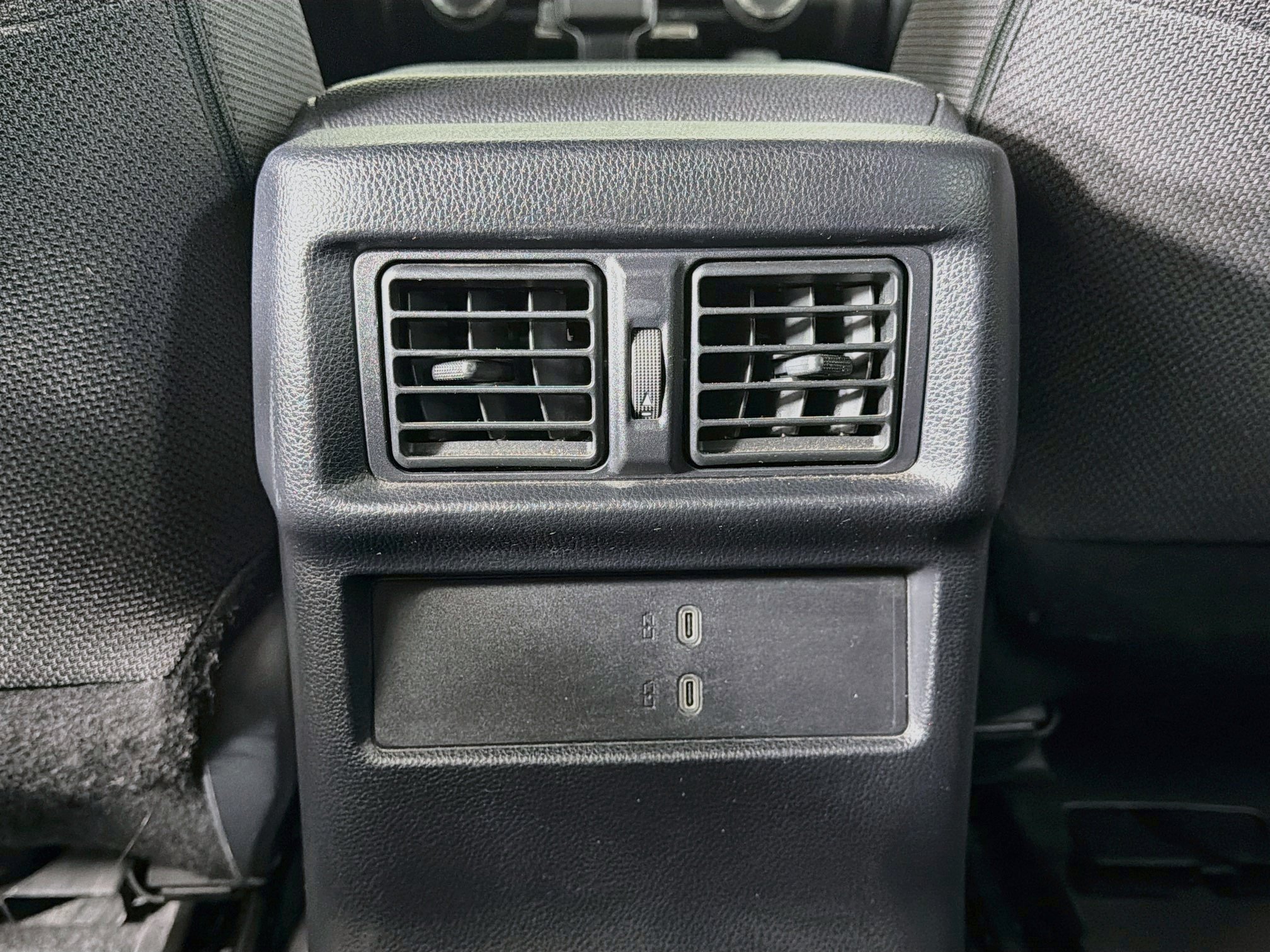 Used 2025 Toyota 4Runner SR5 AWD/4WD image 26