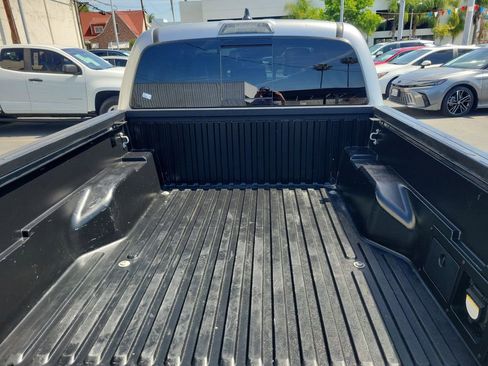 Used 2020 Toyota Tacoma TRD Sport w/ TRD Premium Sport Package image 8