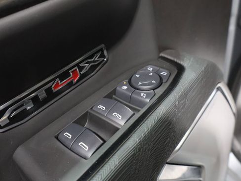Used 2025 GMC Sierra 1500 AT4X image 15