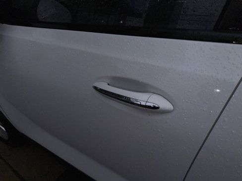 Used 2025 Buick Encore GX Preferred image 19