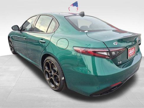 New 2025 Alfa Romeo Giulia Intensa w/ Driving Assist Package image 4