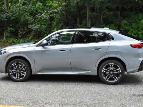 Used 2026 BMW X2 xDrive28i AWD/4WD image 4
