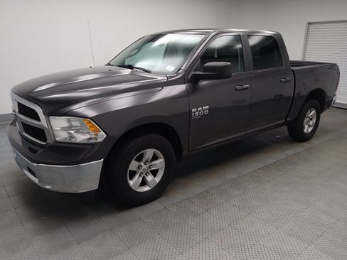 Used 2021 RAM 1500 Classic SLT RWD image 2