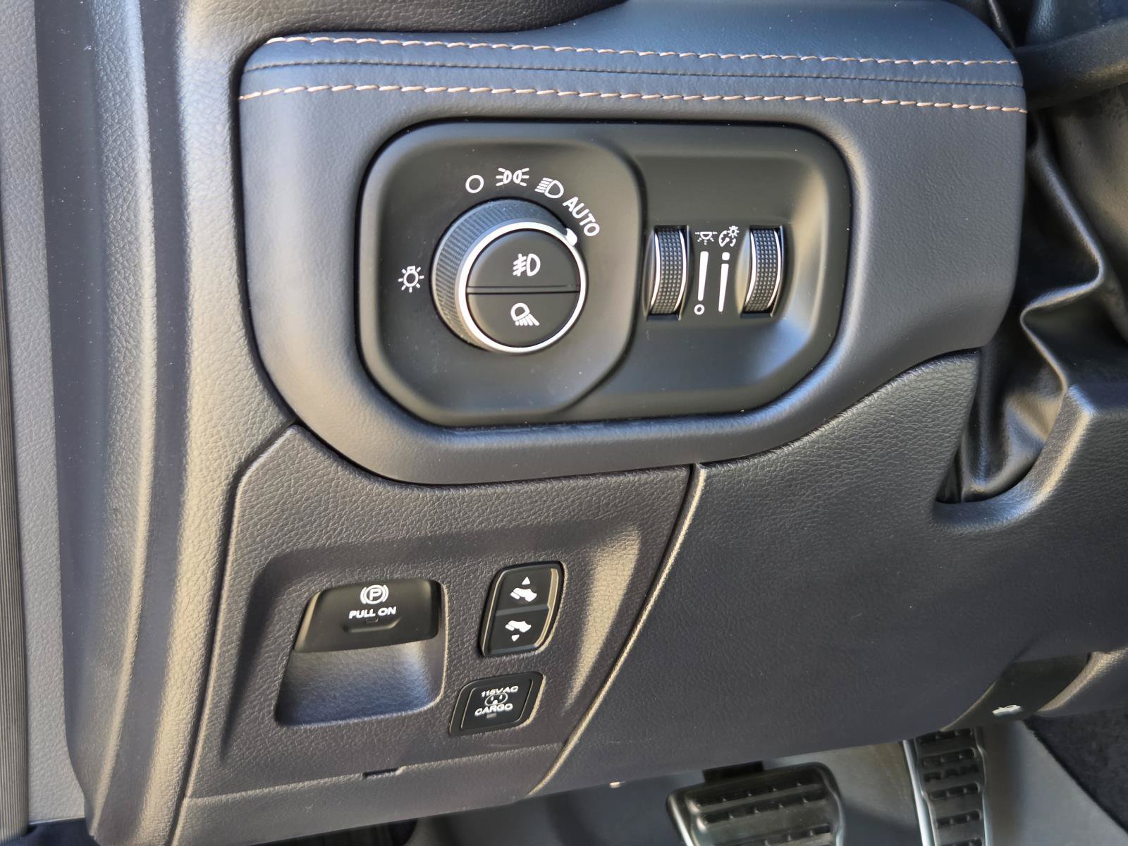 Used 2025 RAM 1500 Tungsten w/ Trailer Tow Group AWD/4WD image 22