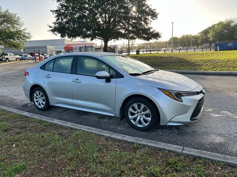 Used 2026 Toyota Corolla LE image 7