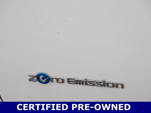 Used 2017 Nissan Leaf SV image 6