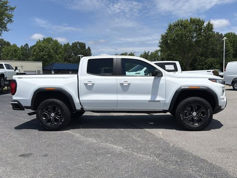 Used 2023 GMC Canyon Elevation w/ Convenience Package AWD/4WD image 13