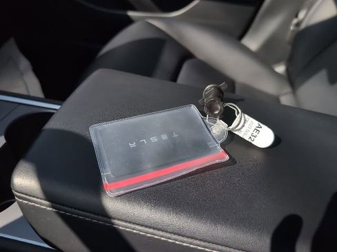 Used 2023 Tesla Model 3 Standard Range image 28