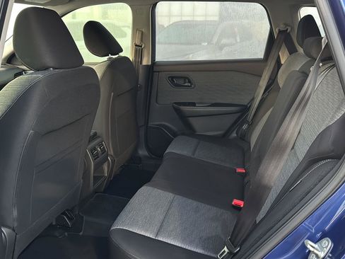 Used 2021 Nissan Rogue S image 9