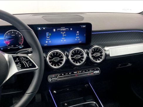 New 2026 Mercedes-Benz GLB 250 4MATIC image 6