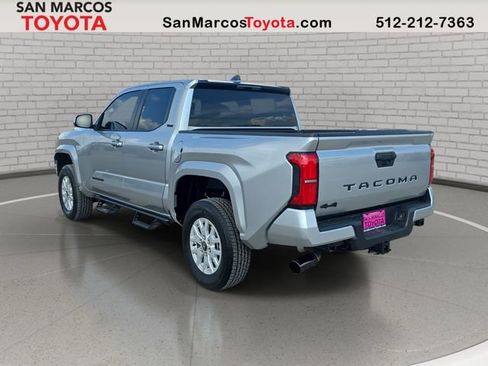 Used 2025 Toyota Tacoma SR5 AWD/4WD image 8
