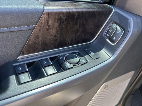 Used 2024 Ford F350 Lariat w/ Lariat Ultimate Package AWD/4WD image 18