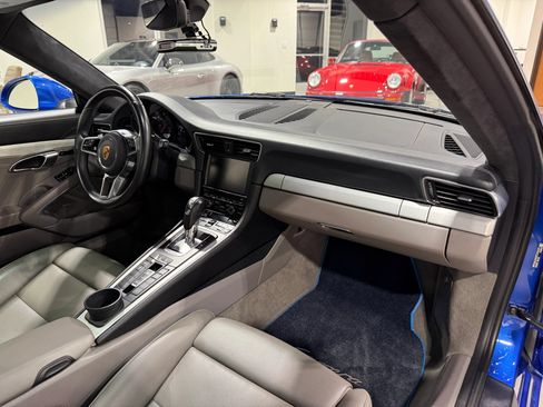 Used 2015 Porsche 911 Carrera image 37