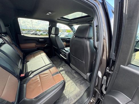 Used 2019 Chevrolet Silverado 1500 High Country w/ Technology Package AWD/4WD image 13