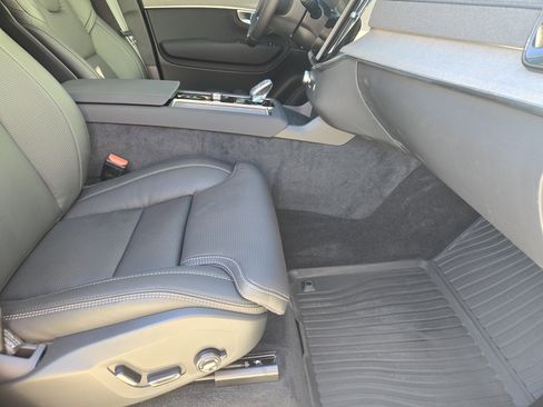 Used 2026 Volvo XC90 T8 Ultra image 17