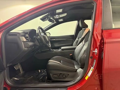 Used 2025 Toyota Camry SE image 10