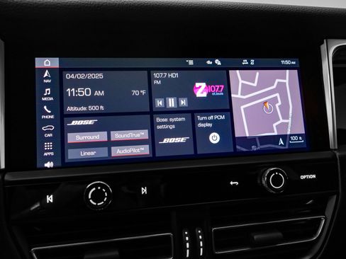 Used 2025 Porsche Macan image 32