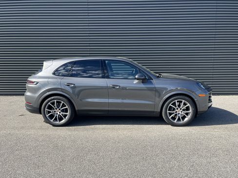 Certified 2025 Porsche Cayenne image 7