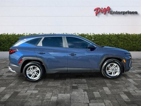 Used 2025 Hyundai Tucson SE FWD image 7