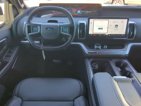 New 2025 Ford Expedition Platinum w/ Stealth Performance Package AWD/4WD image 14