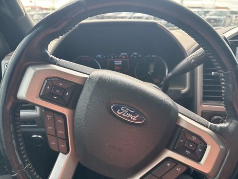 Used 2022 Ford F350 Lariat w/ Lariat Value Package AWD/4WD image 12