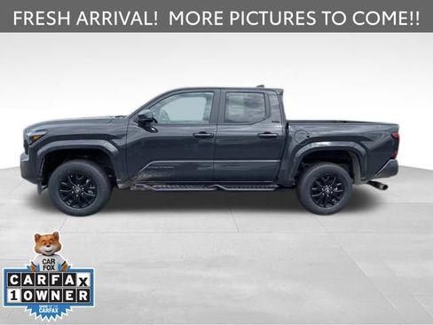 Certified 2024 Toyota Tacoma SR5 AWD/4WD image 8