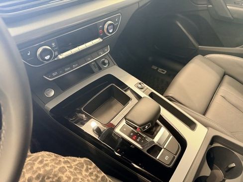 Used 2024 Audi Q5 2.0T Premium w/ Summer of Audi Package image 25