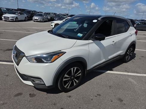 Used 2019 Nissan Kicks SR FWD image 24