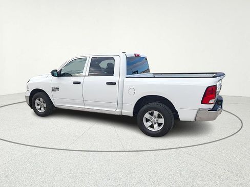 Used 2022 RAM 1500 Classic SLT image 3