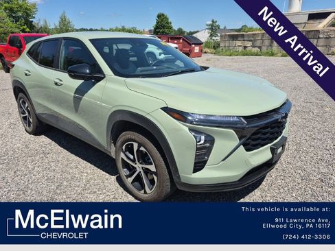 Used 2024 Chevrolet Trax RS w/ Driver Confidence Package FWD image 1