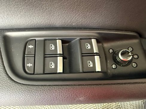 Used 2019 Audi Q7 3.0T Premium Plus w/ Premium Plus Package AWD/4WD image 32