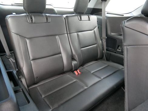 Certified 2023 Ford Explorer XLT AWD/4WD image 12