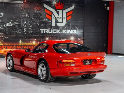 Used 1997 Dodge Viper GTS RWD image 14