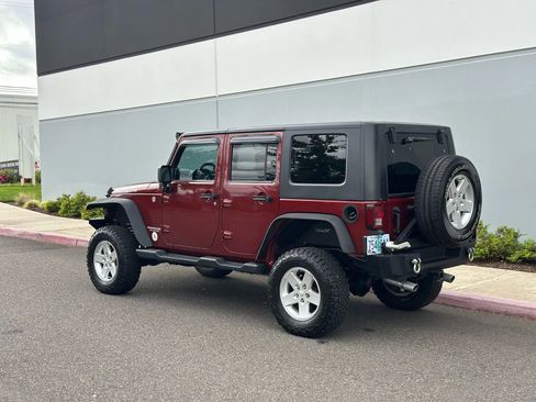 Used 2010 Jeep Wrangler Unlimited Rubicon w/ Dual Top Group image 3